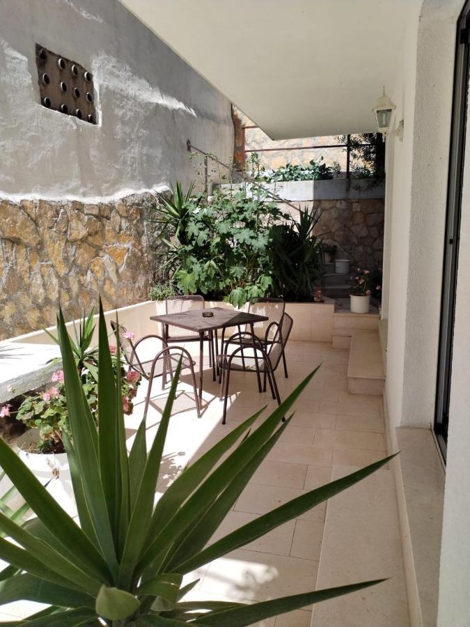 Apartments Dalmacija โปดสตรานา ภายนอก รูปภาพ