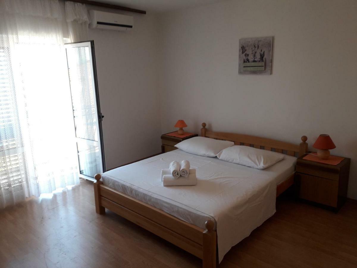Apartments Dalmacija โปดสตรานา ภายนอก รูปภาพ